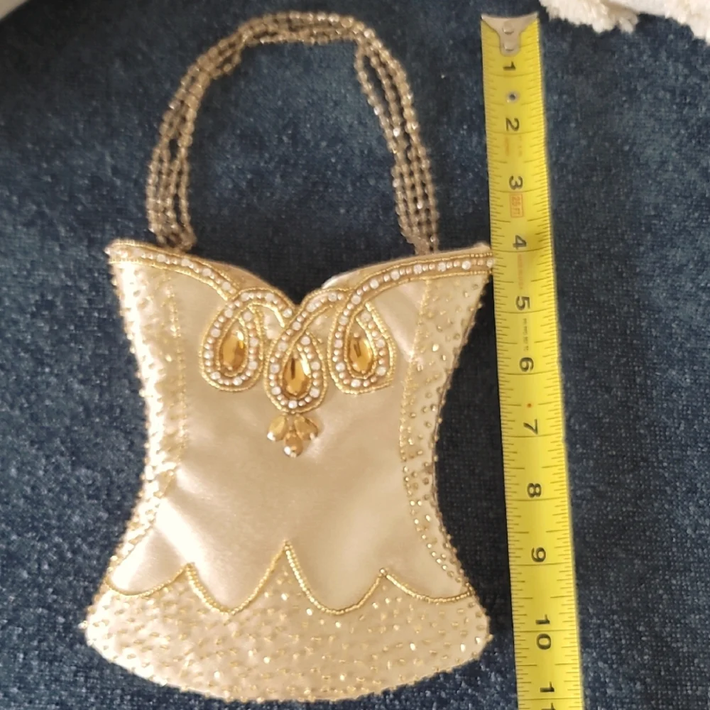Satin Beaded and Rhinestone Gold Purse In Excellent Condition - Picture 1 of 4